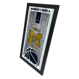 Michigan Wolverines HBS Basketball inramad hängande glasväggspegel (26"x15") - Sporting Up