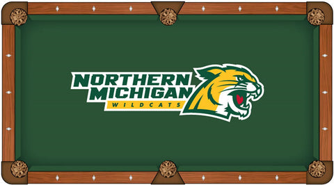 Billardtischdecke mit grünem kreisförmigem Logo der Northern Michigan Wildcats – sportlich