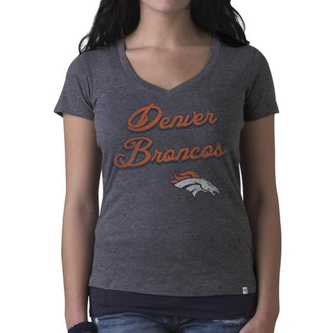 Shoppen Sie Denver Broncos 47 Brand Damen-T-Shirt mit V-Ausschnitt und kurzen Ärmeln in Grau (L) – Sporting Up