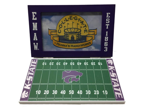 Kansas State Wildcats púrpura y verde campo de fútbol escritorio o marco de imagen de pared - Sporting Up