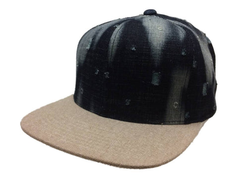 Mitchell & Ness hat eine verstellbare Snapback-Flat-Bill-Mütze aus ausgewaschenem, zerfetztem Denim – sportlich