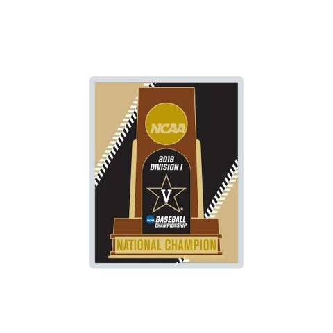 Épinglette du trophée des champions CWS de la Série mondiale universitaire masculine 2019 des Commodores de Vanderbilt - Sporting Up