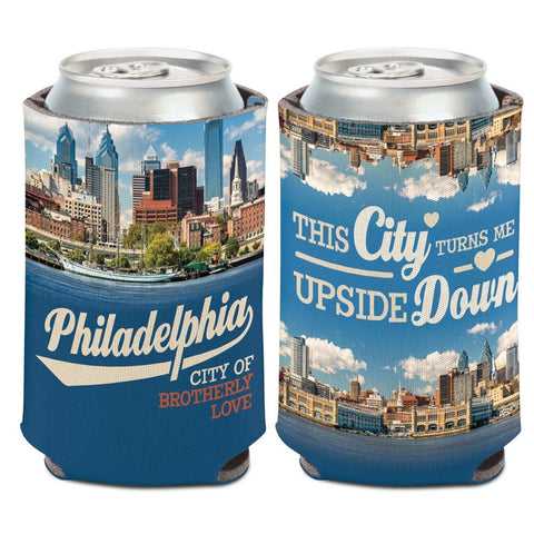 Kaufen Sie WinCraft-Getränkedosenkühler „Stadt der brüderlichen Liebe“ aus Philadelphia, Pennsylvania – Sporting Up